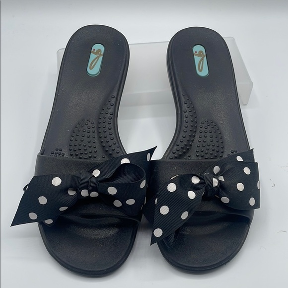 OKAL/OKA B Black Polka Dot Women's rubber Sandals, size M (7-8) - Picture 1 of 6